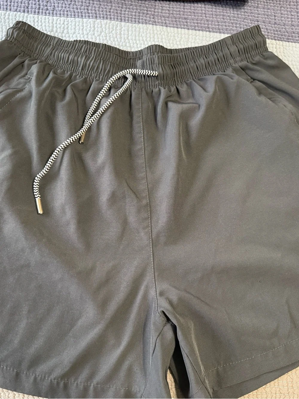 Men’s shorts size large